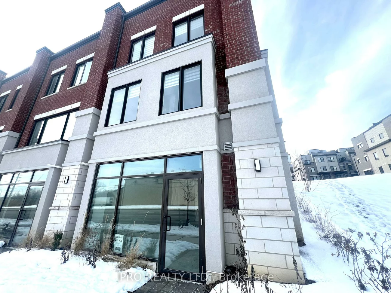 220, Dissette, Bradford, Bradford West Gwillimbury