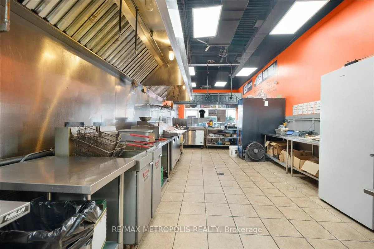 450, Holland, Bradford, Bradford West Gwillimbury