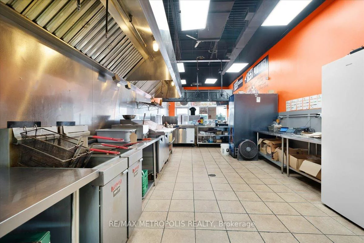 450, Holland, Bradford, Bradford West Gwillimbury