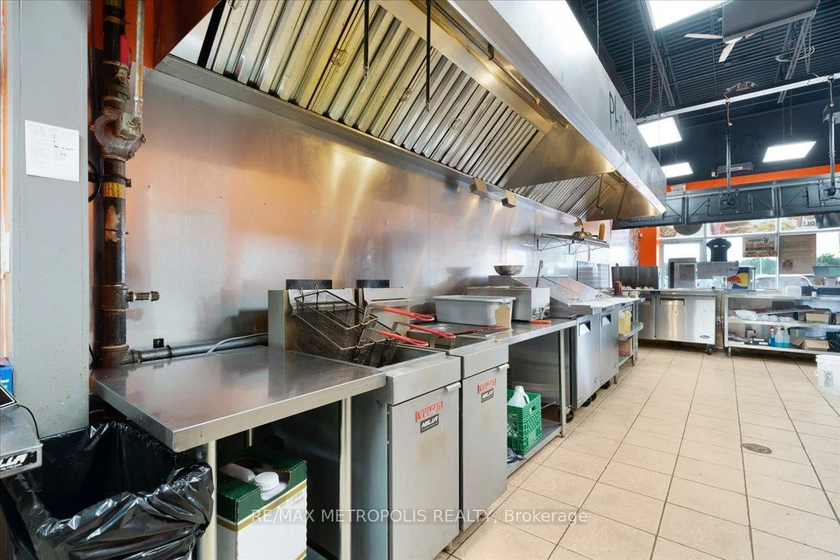 450, Holland, Bradford, Bradford West Gwillimbury