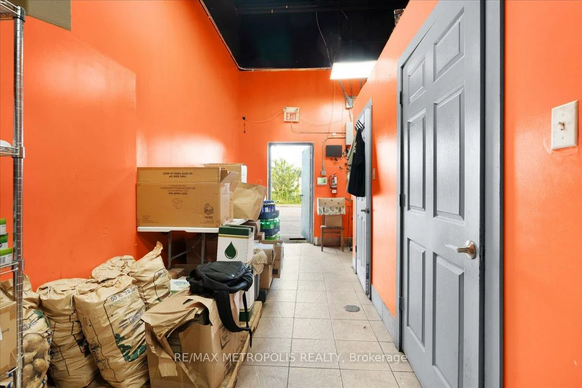 450, Holland, Bradford, Bradford West Gwillimbury