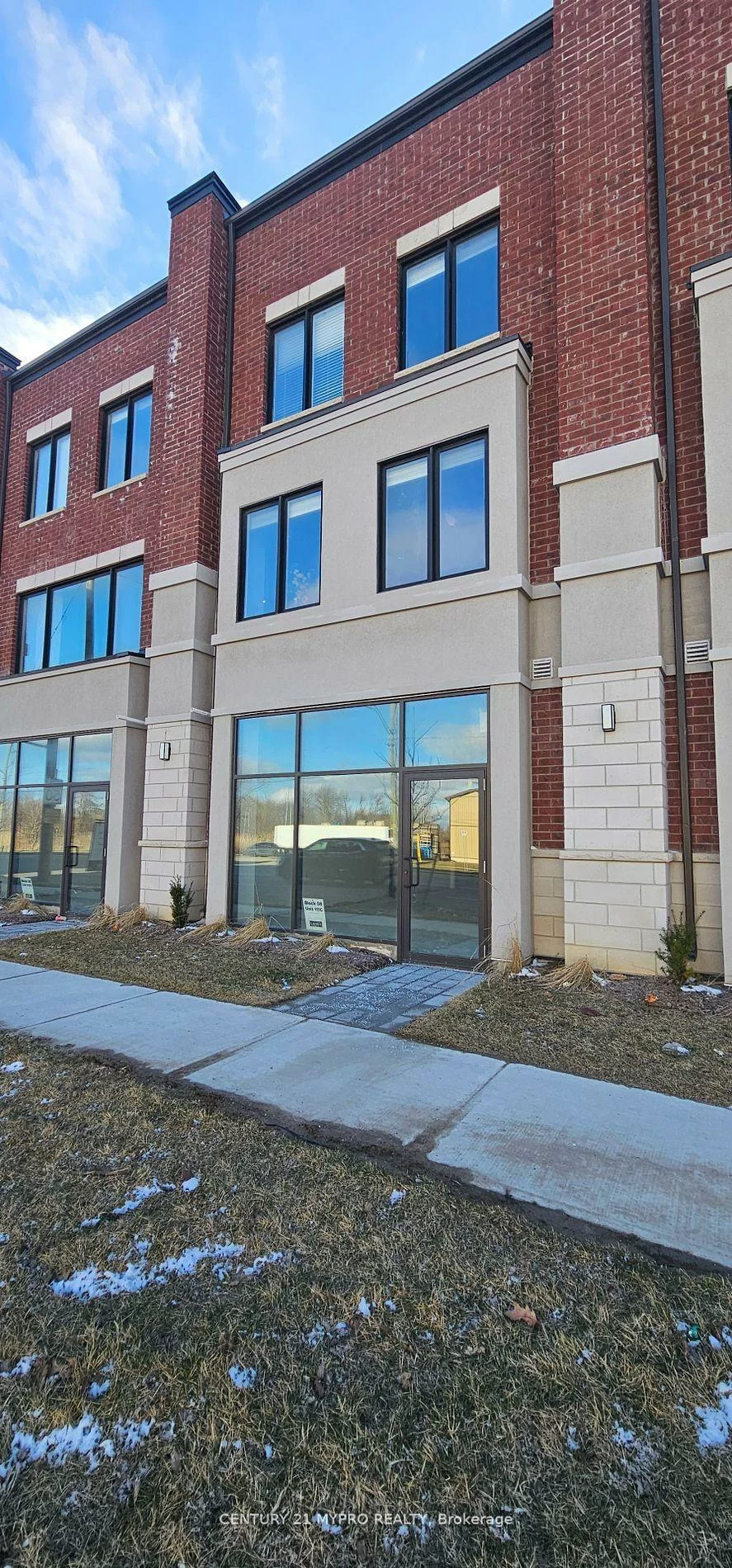 220, Dissette, Bradford, Bradford West Gwillimbury