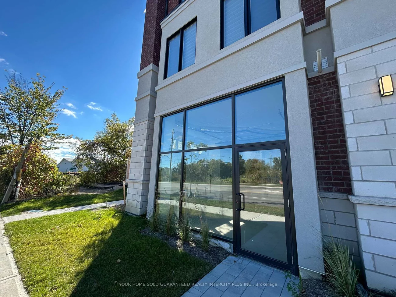 200, Dissette, Bradford, Bradford West Gwillimbury