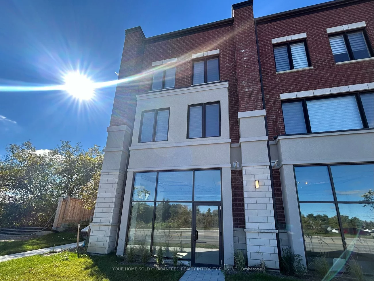 200, Dissette, Bradford, Bradford West Gwillimbury