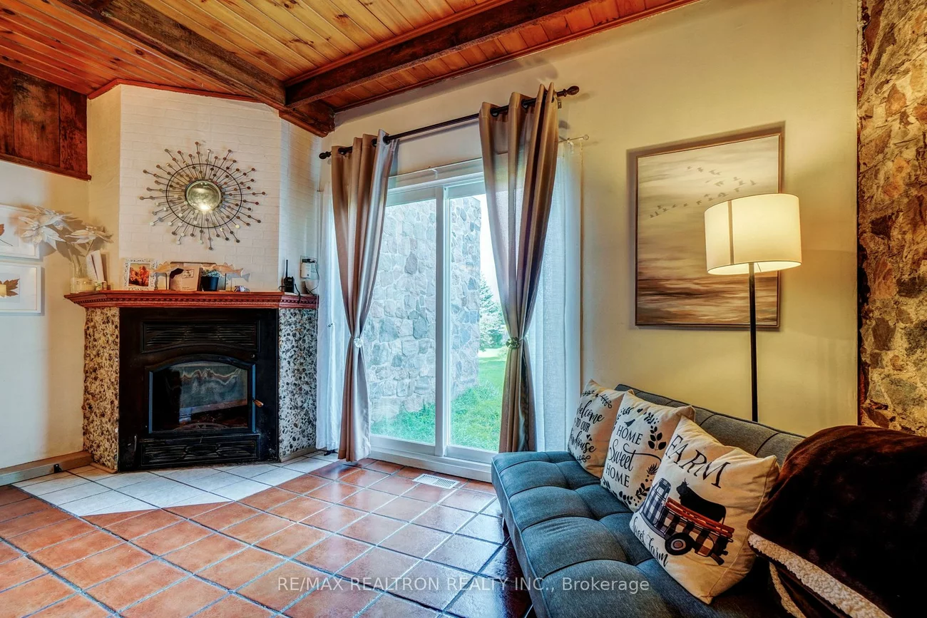 3930, Yonge, Rural Bradford West Gwillimbury, Bradford West Gwillimbury