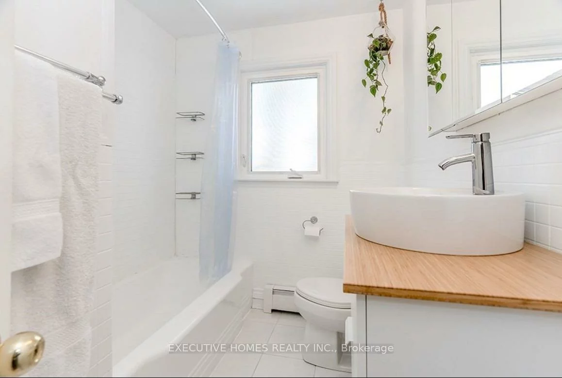 136, John, Bradford, Bradford West Gwillimbury