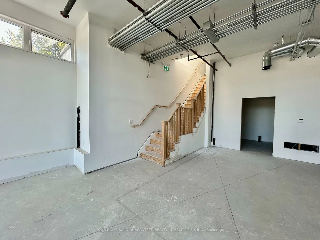 200, Dissette, Bradford, Bradford West Gwillimbury