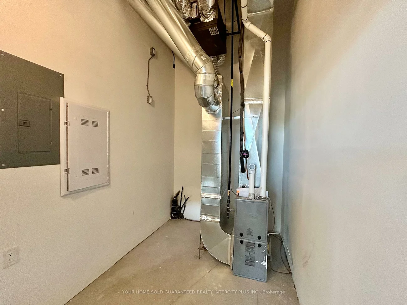 200, Dissette, Bradford, Bradford West Gwillimbury