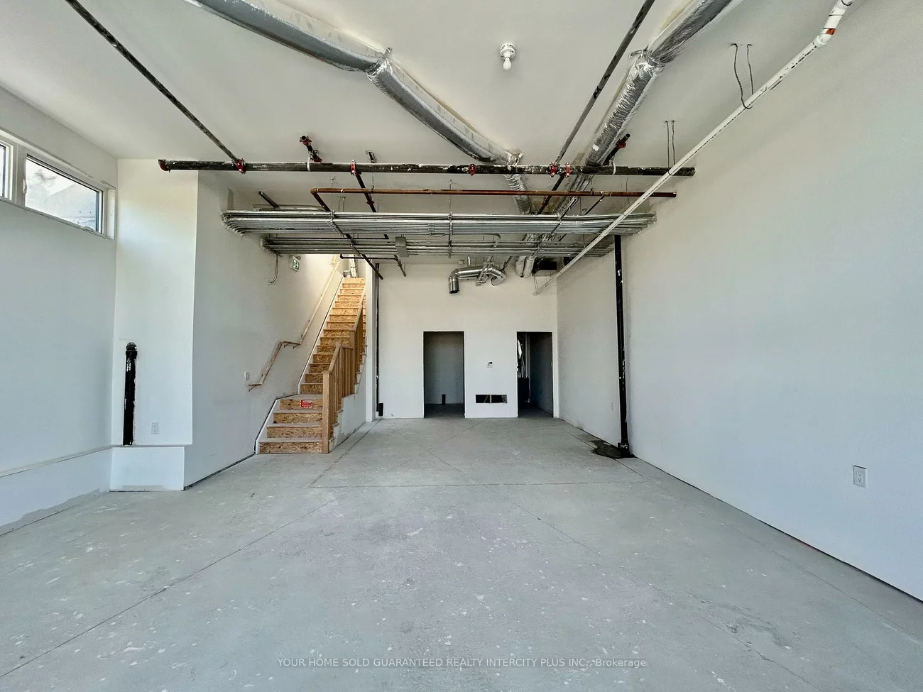 200, Dissette, Bradford, Bradford West Gwillimbury