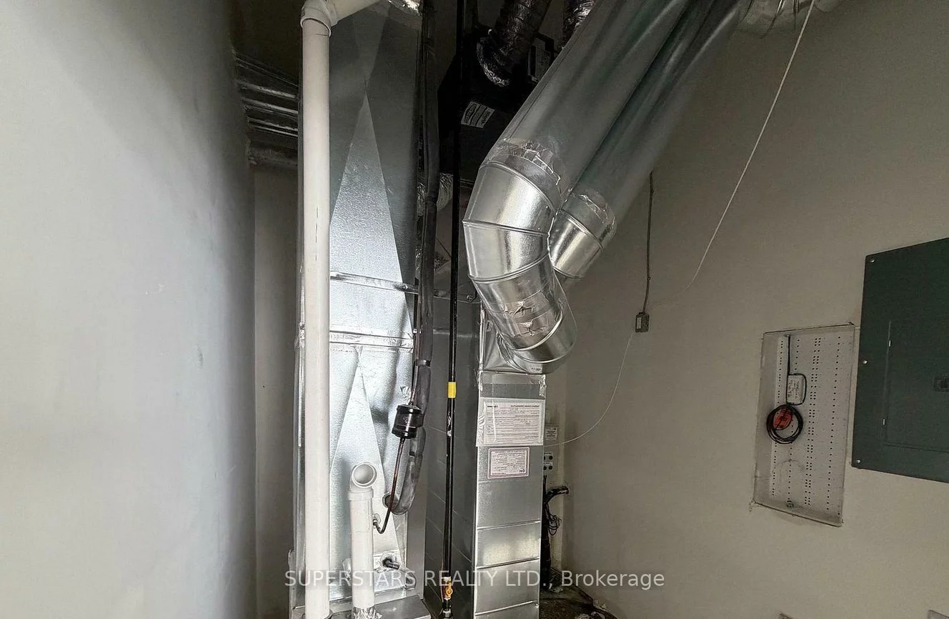 220, Dissette, Bradford, Bradford West Gwillimbury