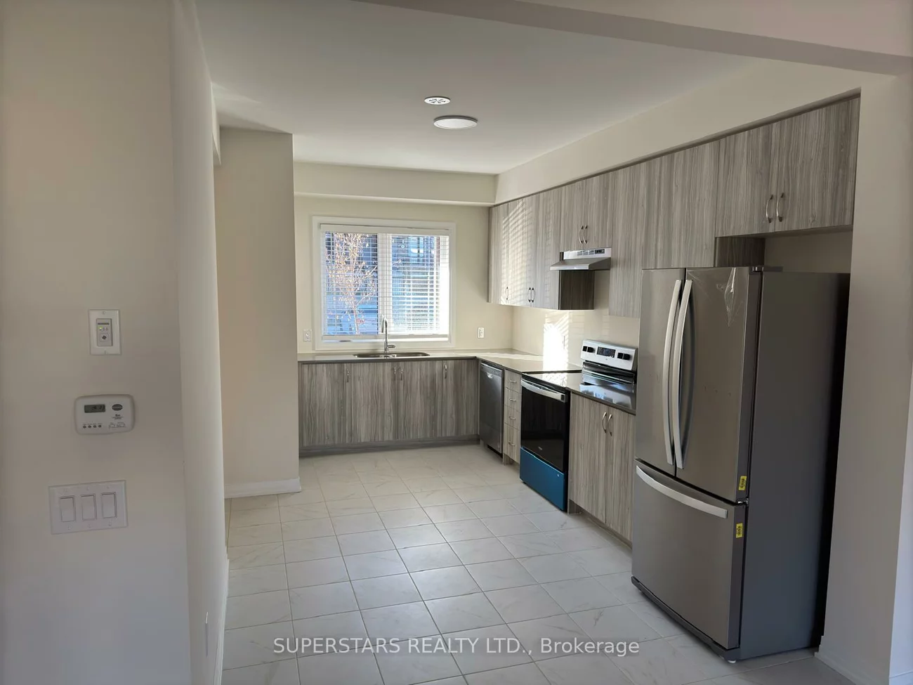 220, Dissette, Bradford, Bradford West Gwillimbury