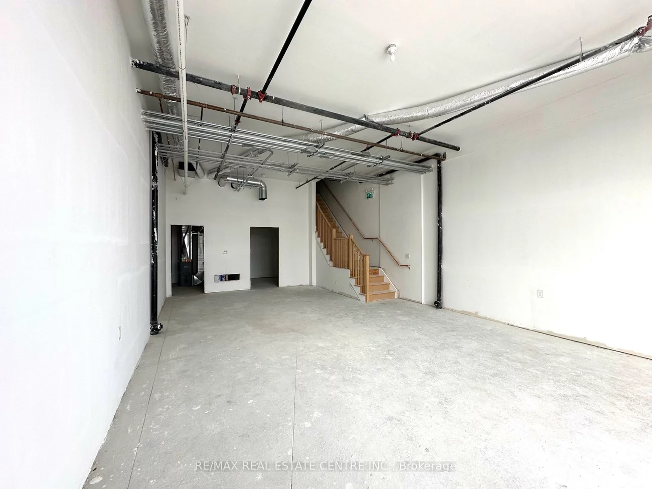 200, Dissette, Bradford, Bradford West Gwillimbury