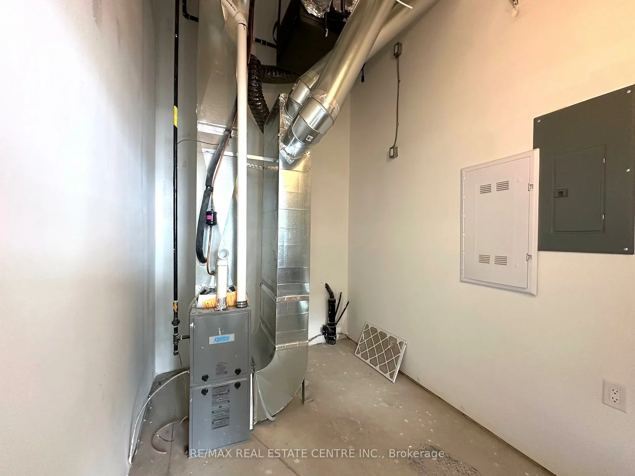 200, Dissette, Bradford, Bradford West Gwillimbury