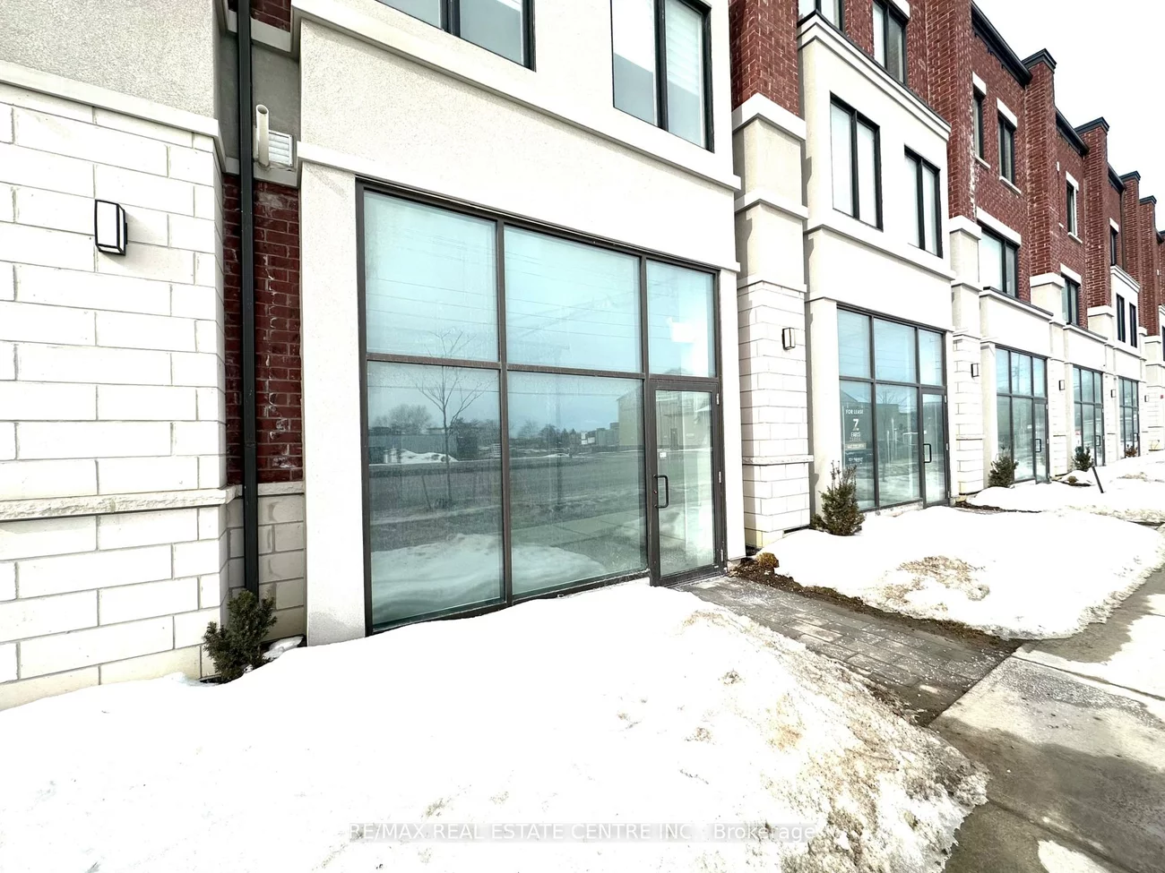 200, Dissette, Bradford, Bradford West Gwillimbury