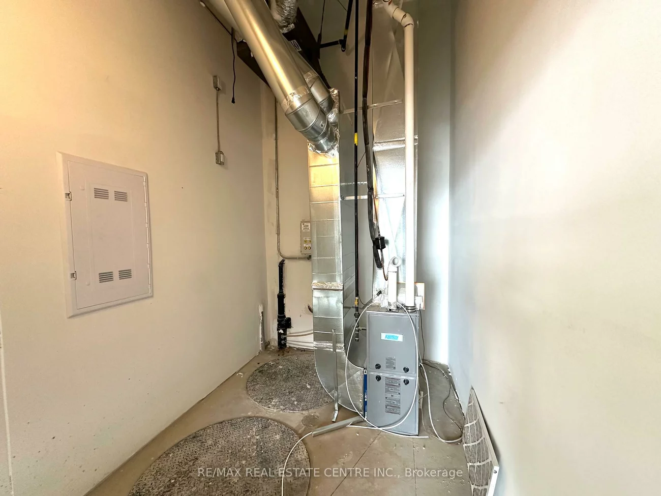 200, Dissette, Bradford, Bradford West Gwillimbury