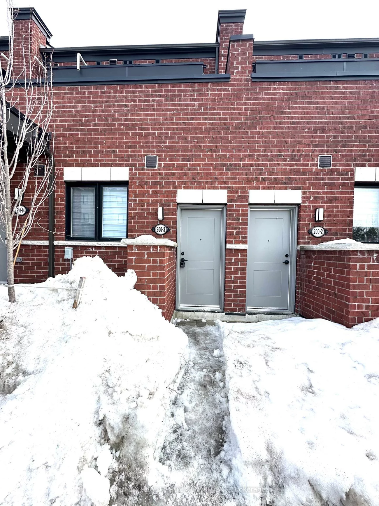 200, Dissette, Bradford, Bradford West Gwillimbury