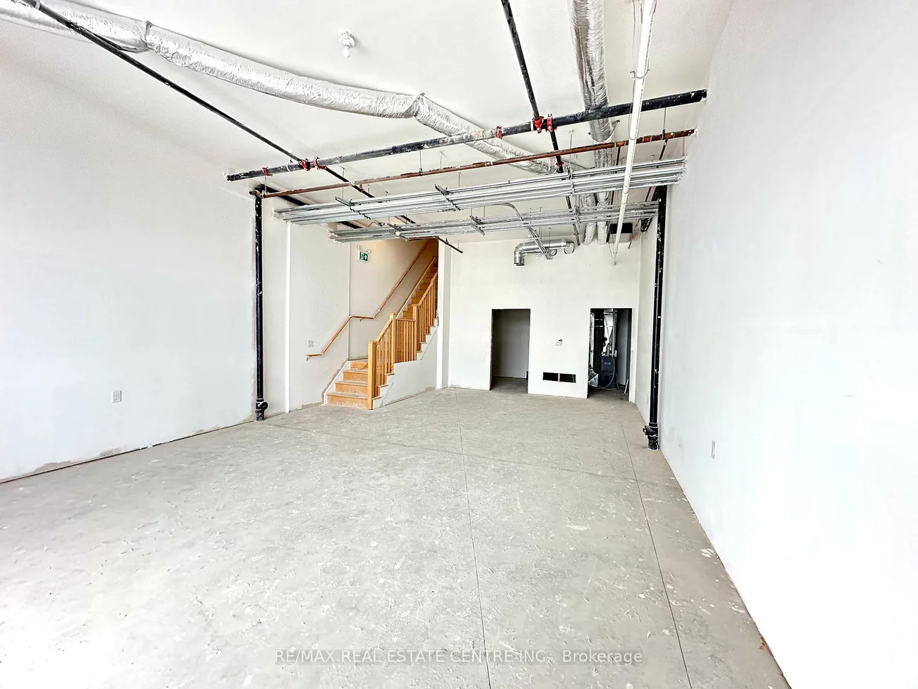 200, Dissette, Bradford, Bradford West Gwillimbury