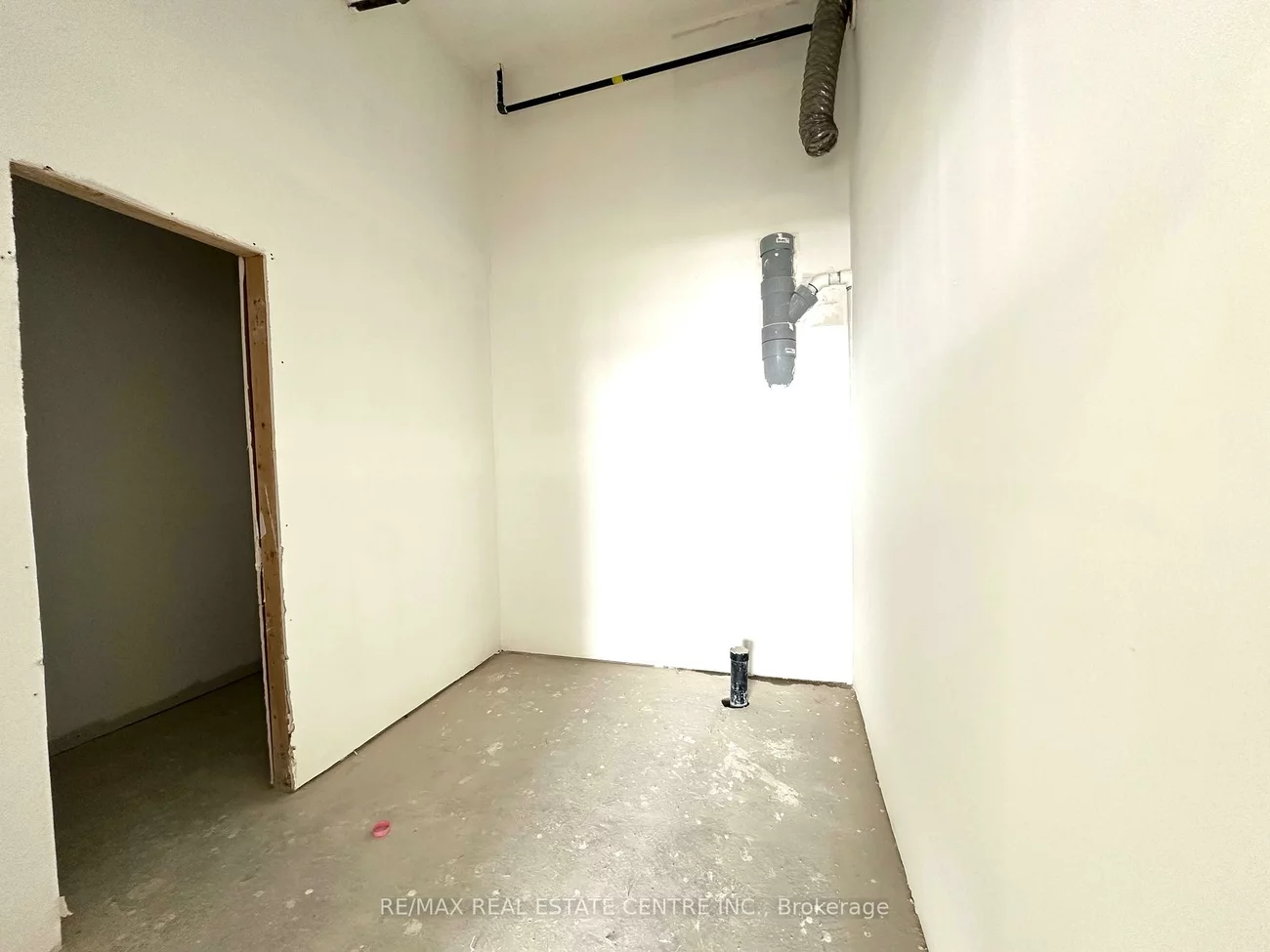 200, Dissette, Bradford, Bradford West Gwillimbury