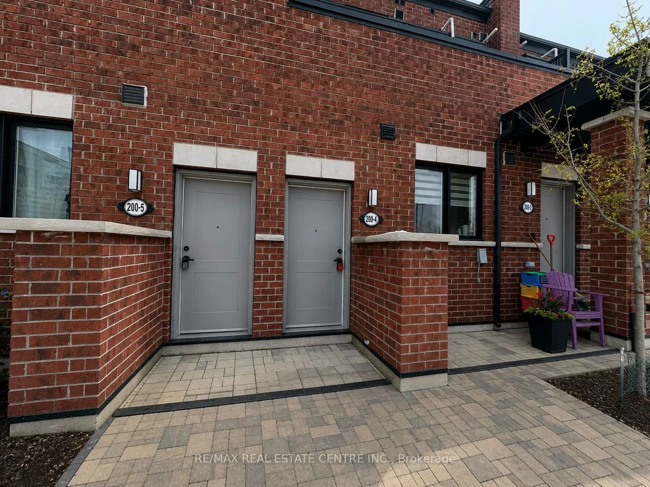 200, Dissette, Bradford, Bradford West Gwillimbury
