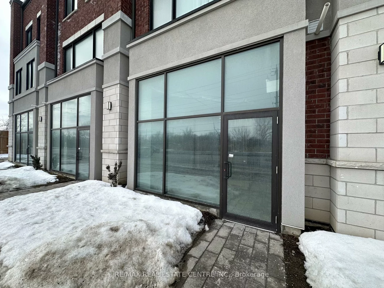 200, Dissette, Bradford, Bradford West Gwillimbury