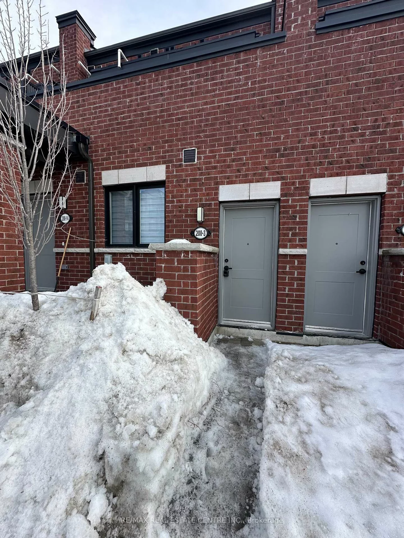 200, Dissette, Bradford, Bradford West Gwillimbury