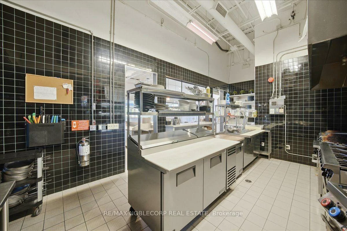 444, Holland, Bradford, Bradford West Gwillimbury