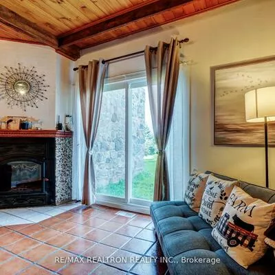3930, Yonge, Rural Bradford West Gwillimbury, Bradford West Gwillimbury