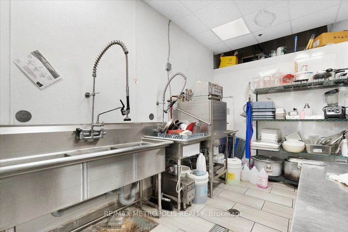 450, Holland, Bradford, Bradford West Gwillimbury