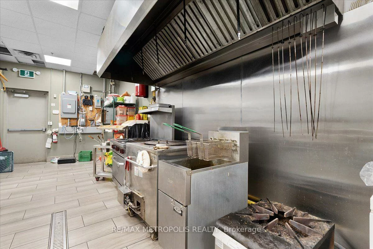 450, Holland, Bradford, Bradford West Gwillimbury