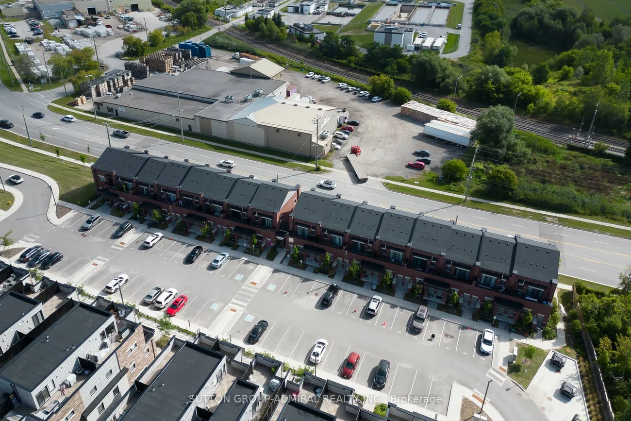 220, Dissette, Bradford, Bradford West Gwillimbury