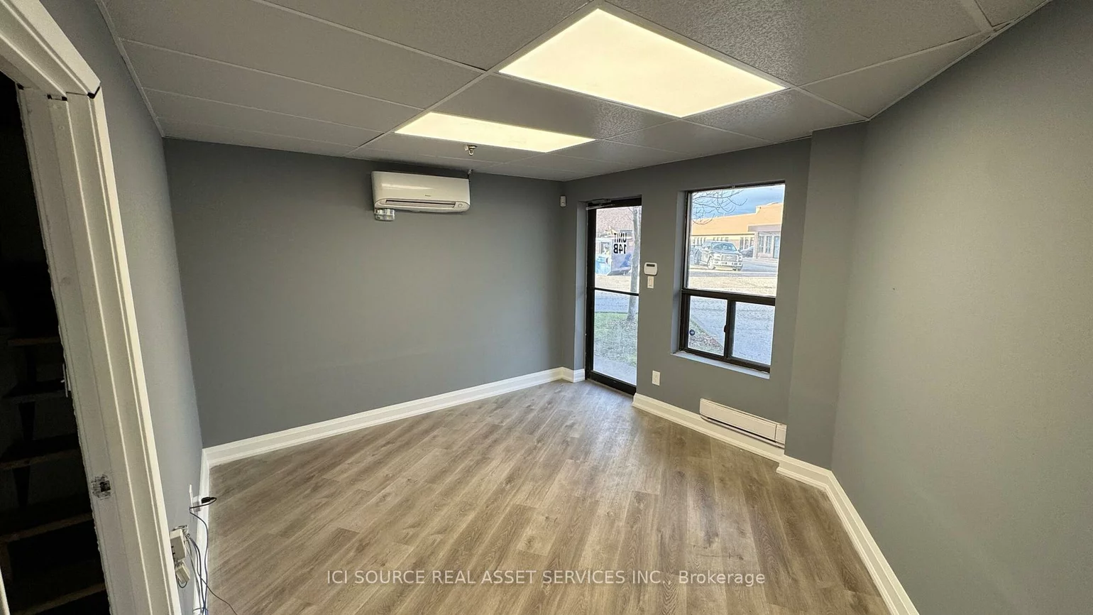 18 B, Strathearn, Steeles Industrial, Brampton