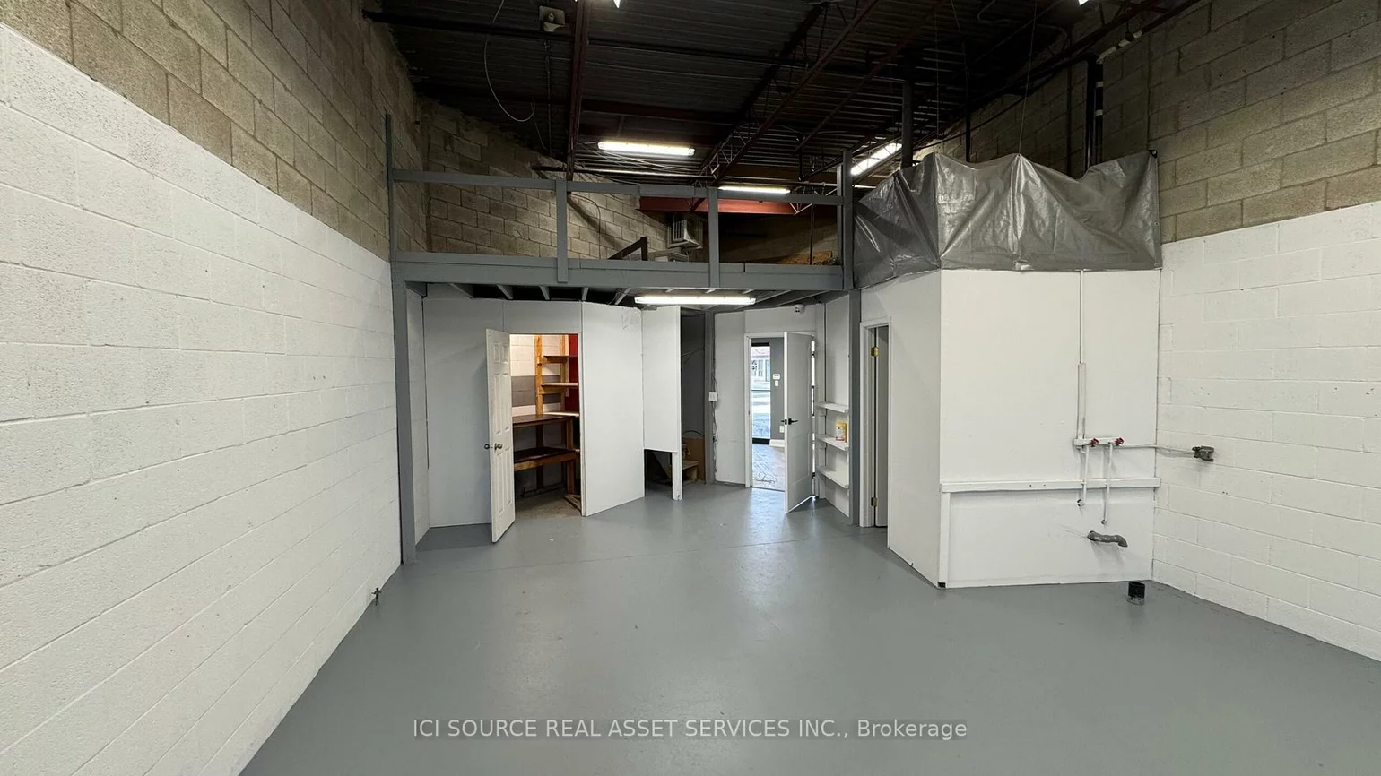 18 B, Strathearn, Steeles Industrial, Brampton