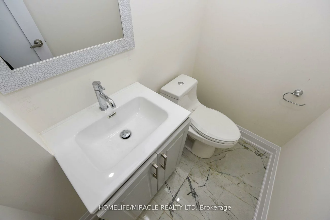 6475, Mayfield, Vales of Castlemore North, Brampton