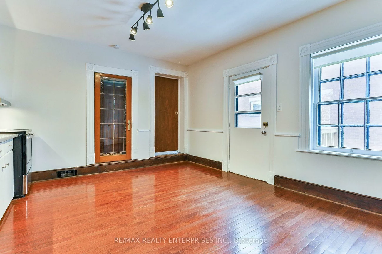 245, Main, Downtown Brampton, Brampton