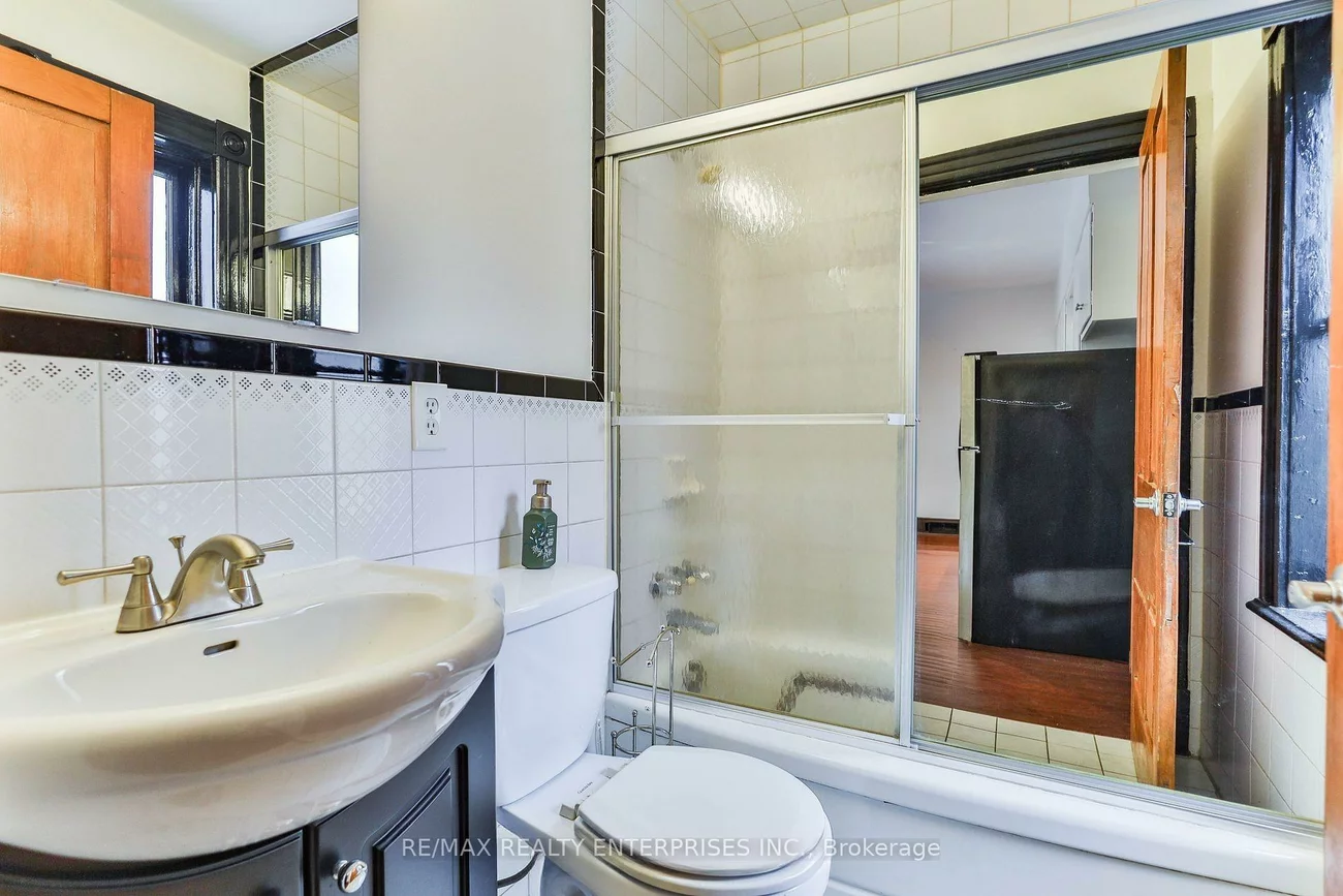 245, Main, Downtown Brampton, Brampton