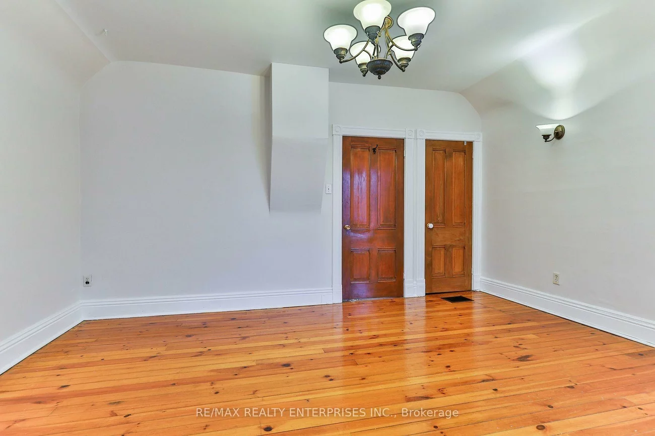 245, Main, Downtown Brampton, Brampton