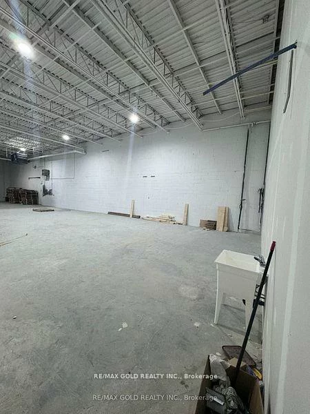 2074, Steeles, Southgate, Brampton