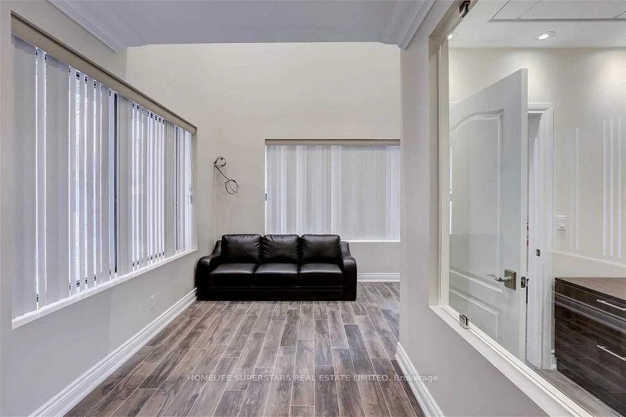 14, Automatic, Gore Industrial North, Brampton
