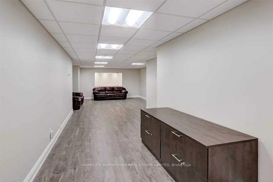 14, Automatic, Gore Industrial North, Brampton