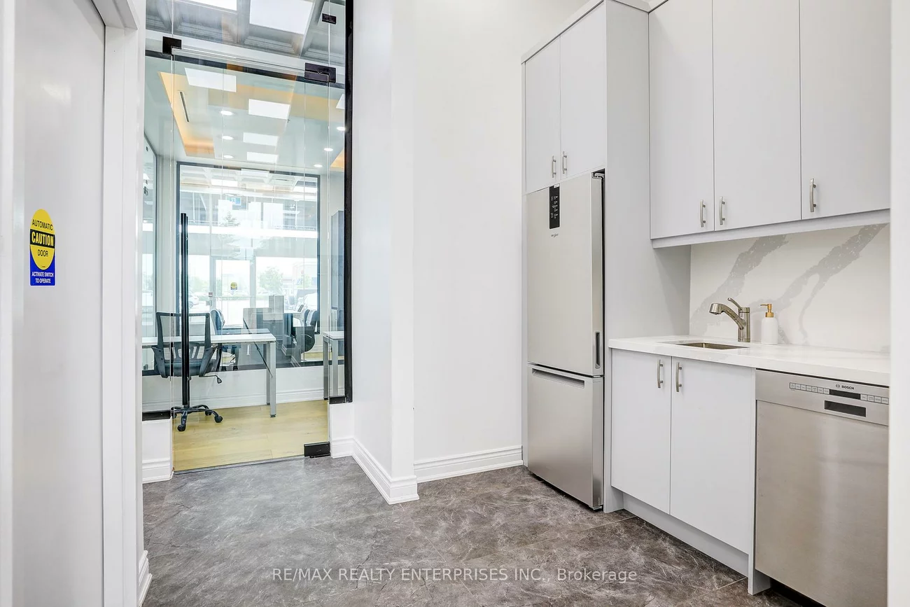 20, Maritime Ontario, Airport Road/ Highway 7 Business Centre, Brampton