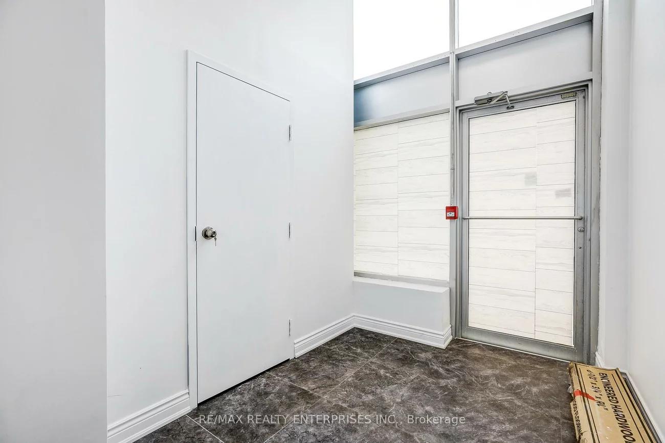 20, Maritime Ontario, Airport Road/ Highway 7 Business Centre, Brampton