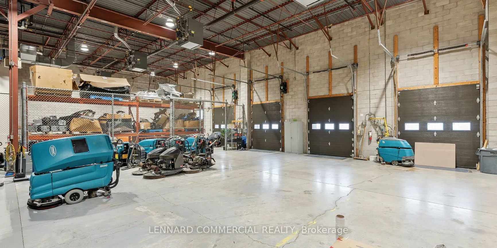 46, Hedgedale, Steeles Industrial, Brampton