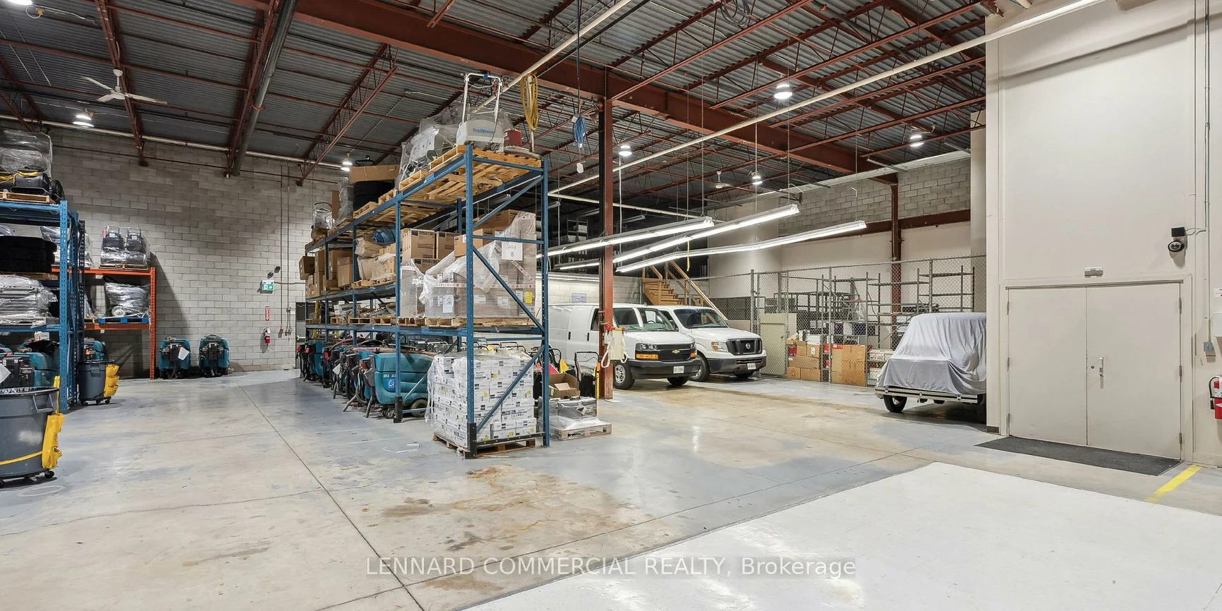 46, Hedgedale, Steeles Industrial, Brampton