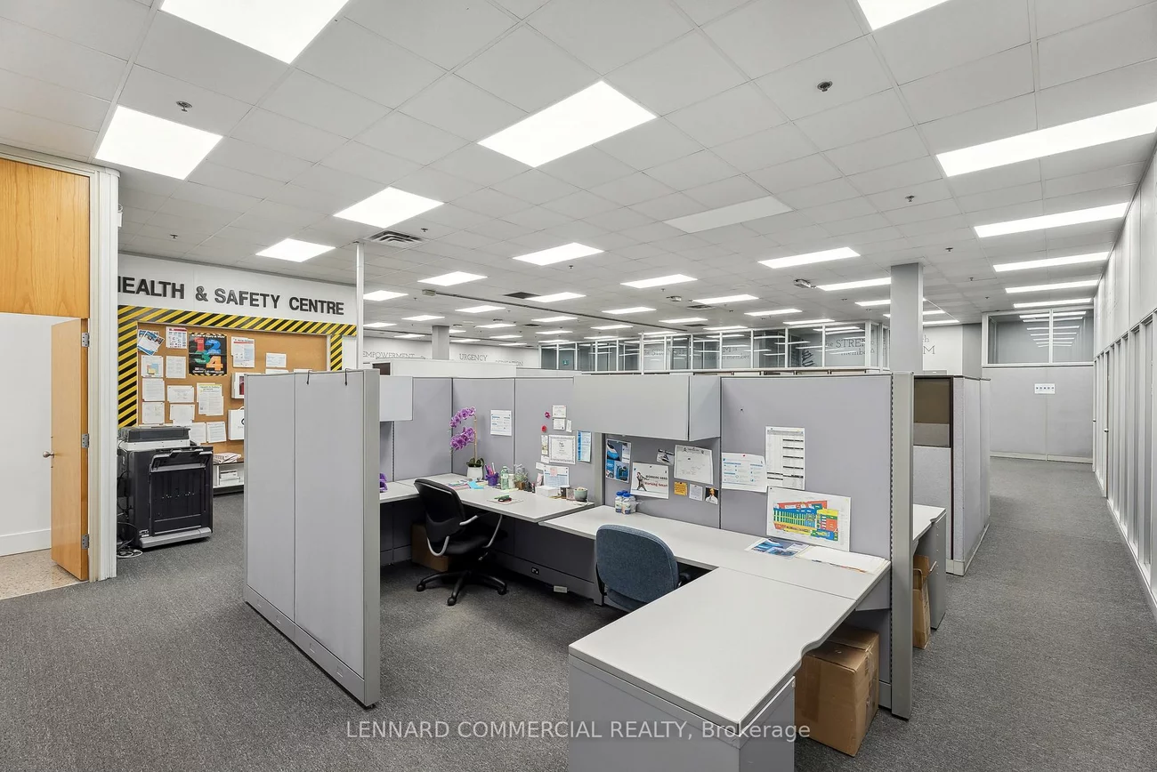 46, Hedgedale, Steeles Industrial, Brampton