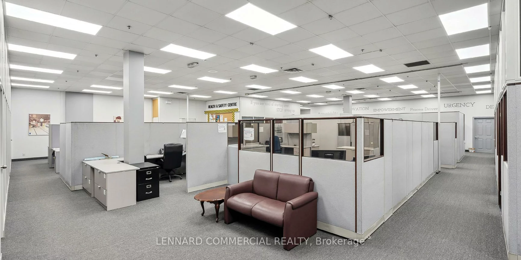 46, Hedgedale, Steeles Industrial, Brampton