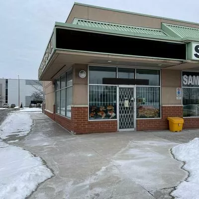 361, Parkhurst, Parkway Belt Industrial Area, Brampton