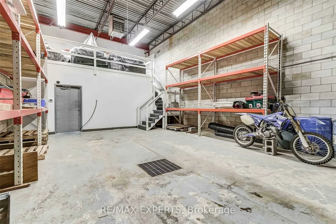 13, Kenview, Parkway Belt Industrial Area, Brampton