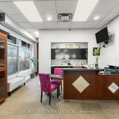 341, Parkhurst, Parkway Belt Industrial Area, Brampton