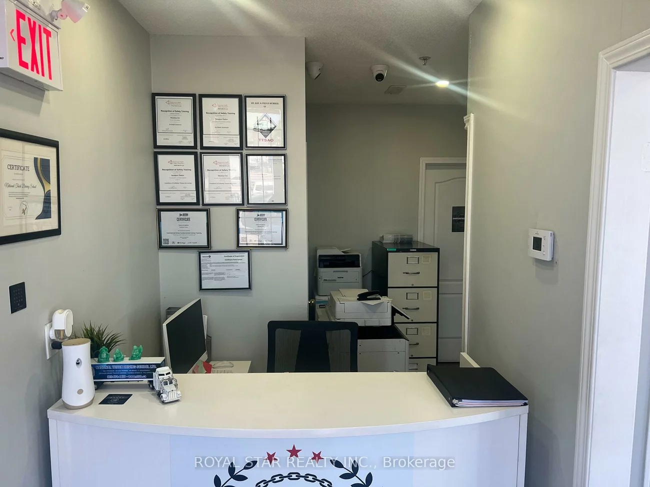2565, Steeles, Steeles Industrial, Brampton
