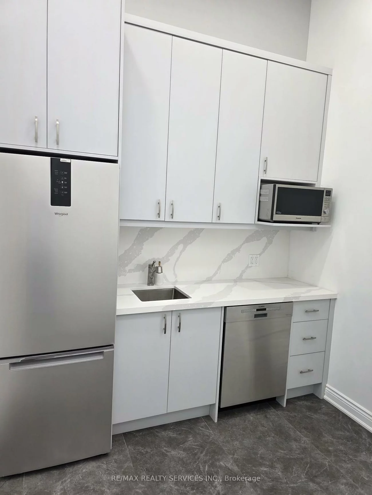 20, Maritime Ontario, Airport Road/ Highway 7 Business Centre, Brampton